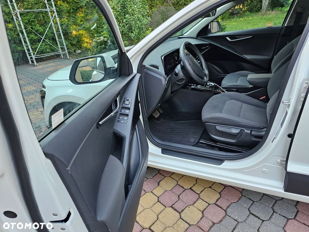 Kia Niro 64kWh M - 5