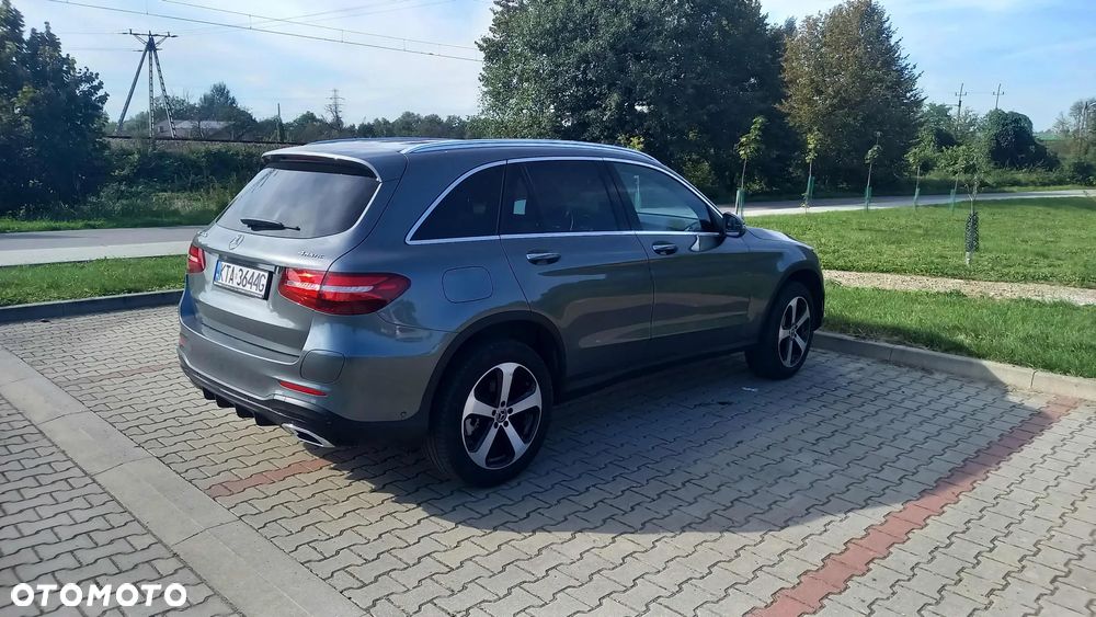 Mercedes-Benz GLC - 22