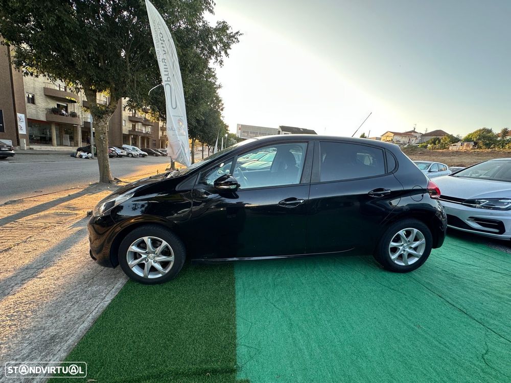 Peugeot 208 1.2 PureTech Style - 3