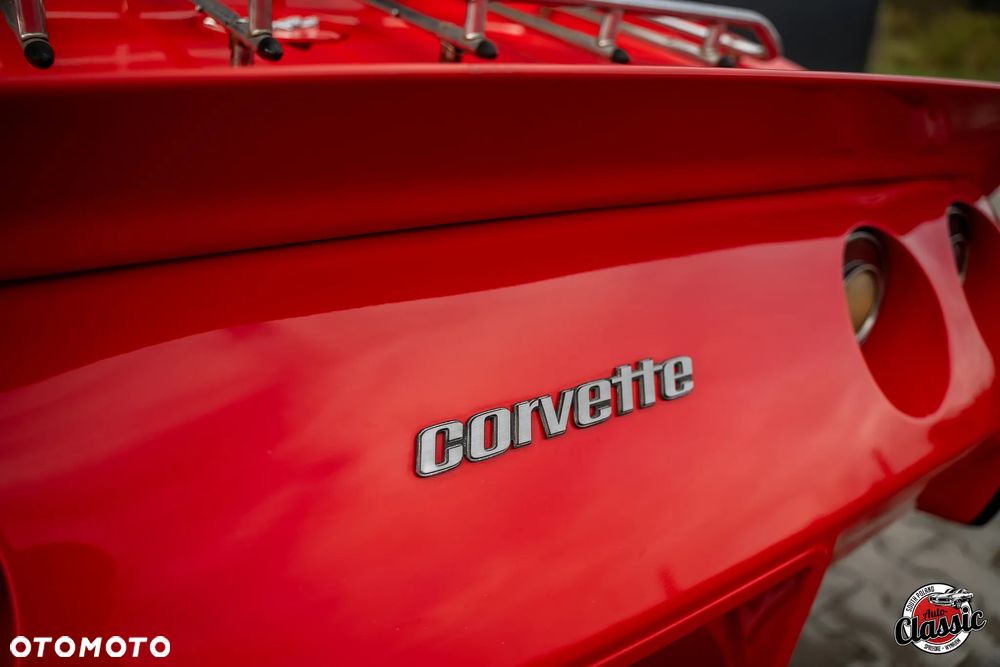 Chevrolet Corvette - 14