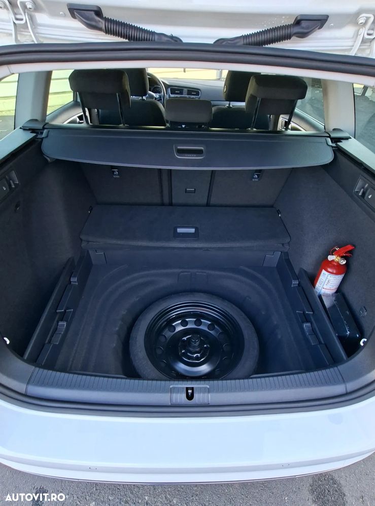 Volkswagen Golf - 9