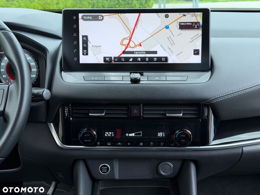 Nissan Qashqai 1.3 DIG-T DCT N-CONNECTA - 24