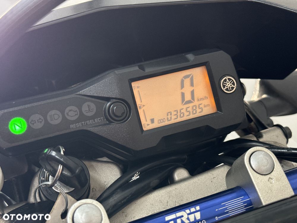Yamaha WR - 16