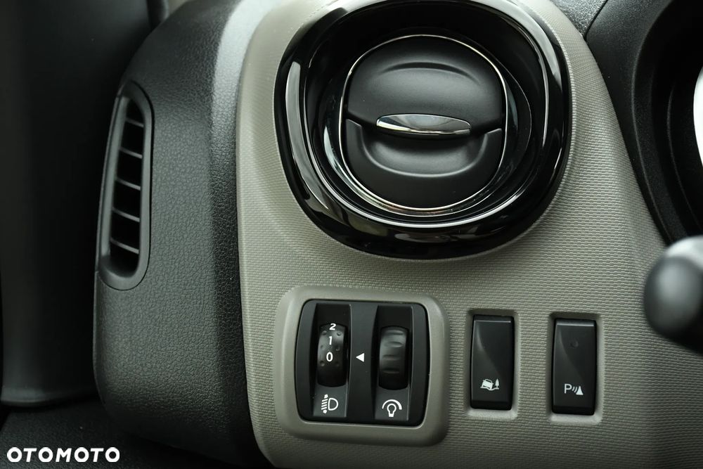 Renault trafic/Nissan NV300 - 7