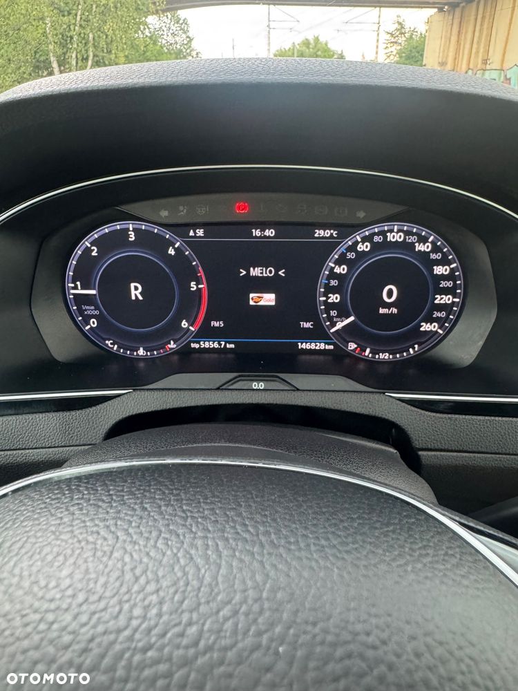 Volkswagen Passat - 18