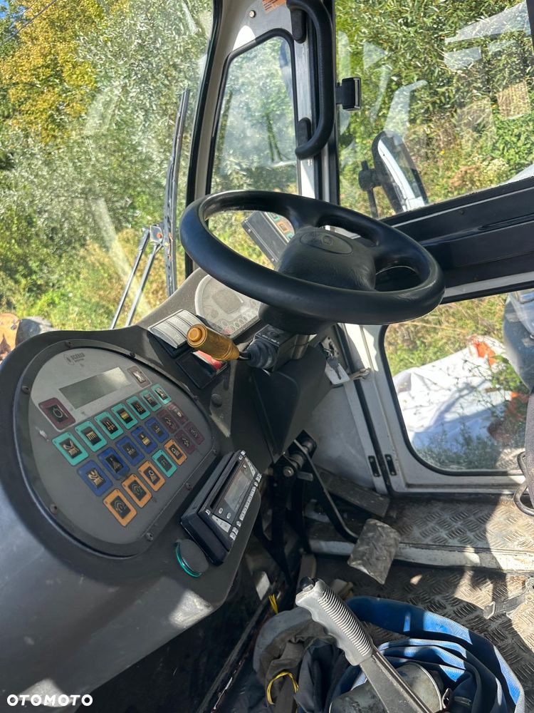 Inny Zamiatarka uliczna Myjka Odkurzacz Pojazd Komunalny 4x2 Scarab Sweepers - 13