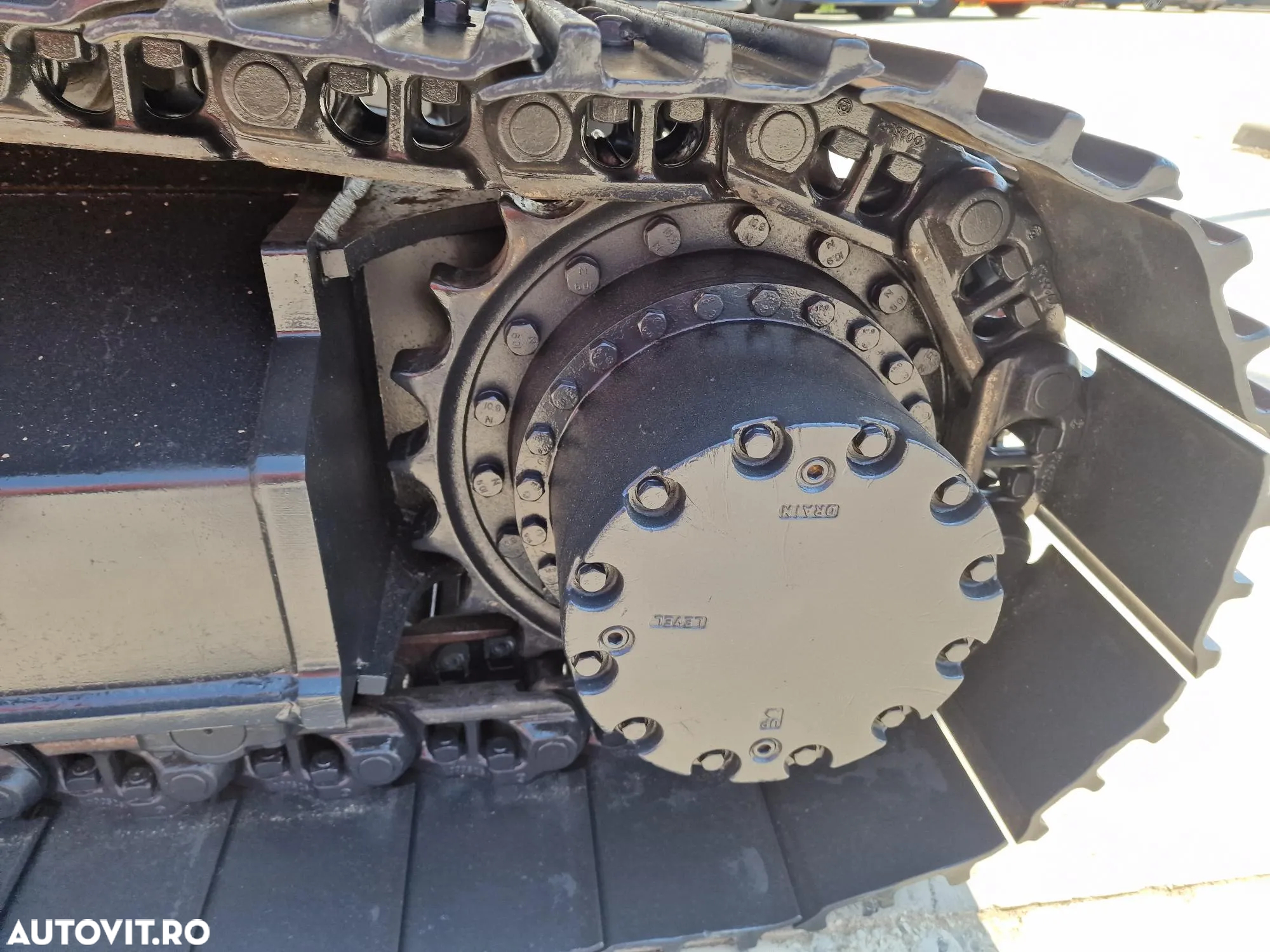 Hitachi ZX210, 2019, 23t, 4.888h, cupa NOUA 1,3mc-96.900 EUR+Tva, camera spate, camere laterale, inst picon, aer cond climatronic, consum 11l/h,. 3 pompe hidr HITACHI, inst picon, lant 90% ok 480h mars, posbilitate leasing 4 ani-PROMOTIE 96.900 EUR+Tva - 27