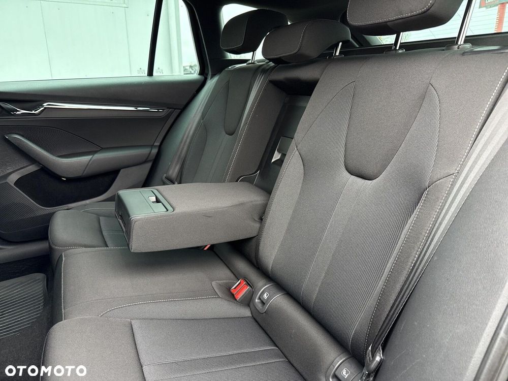Skoda Octavia 2.0 TDI Style DSG - 20