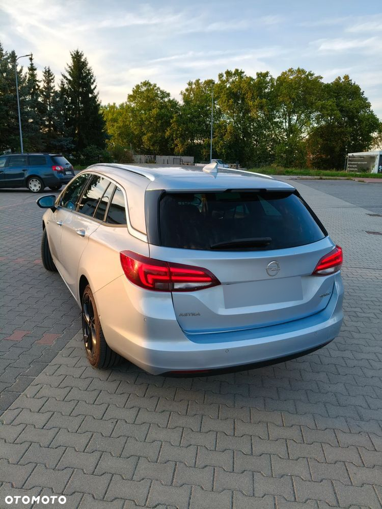 Opel Astra V 1.4 T Dynamic - 11