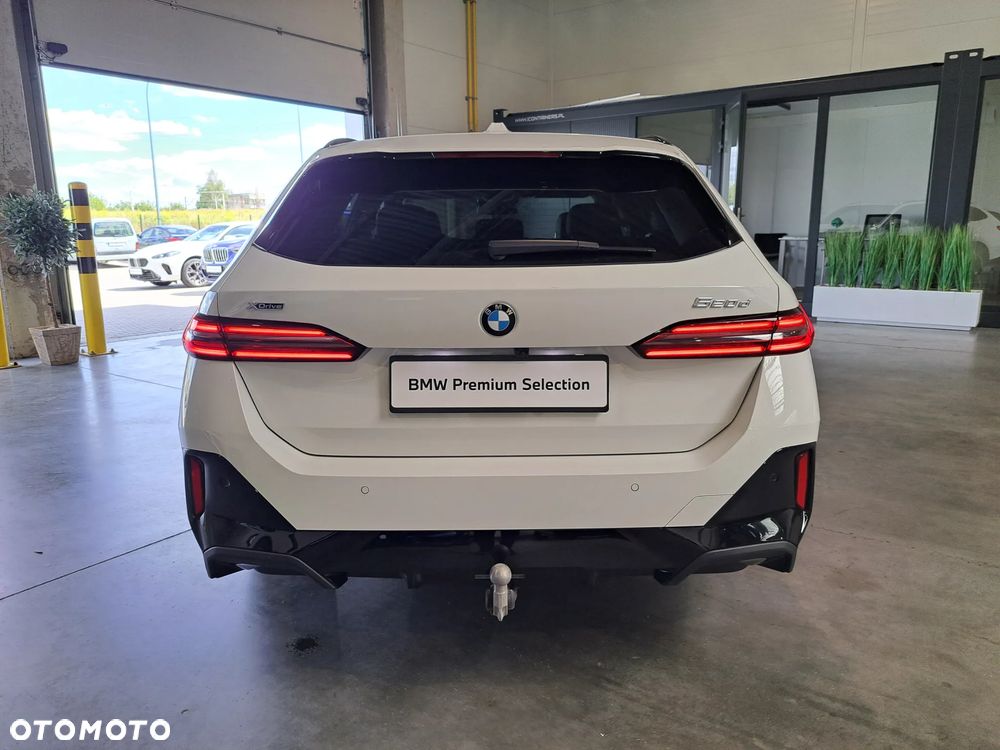 BMW Seria 5 520d xDrive mHEV M Sport - 6