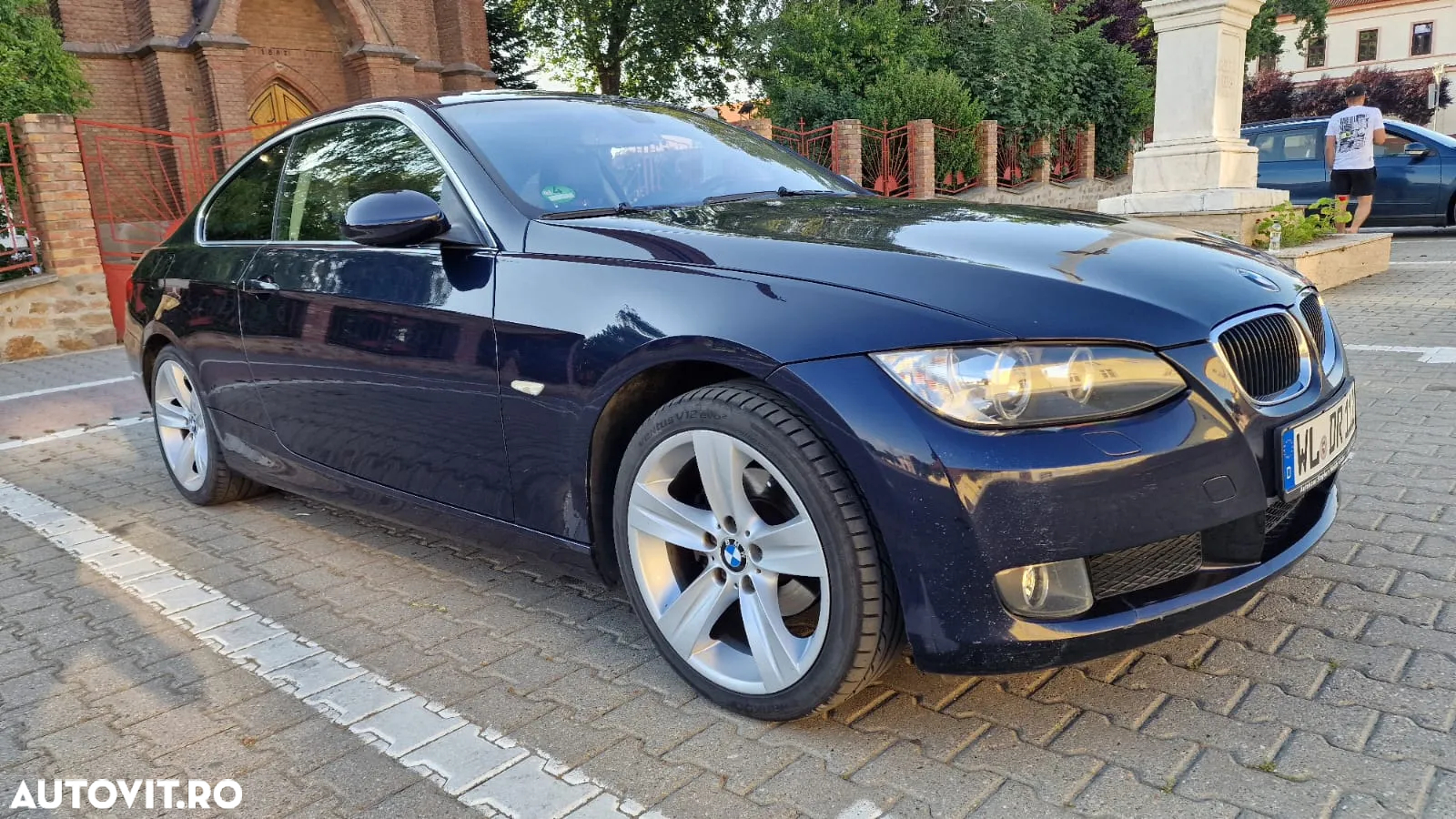 BMW Seria 3 320i Coupe Aut. - 3