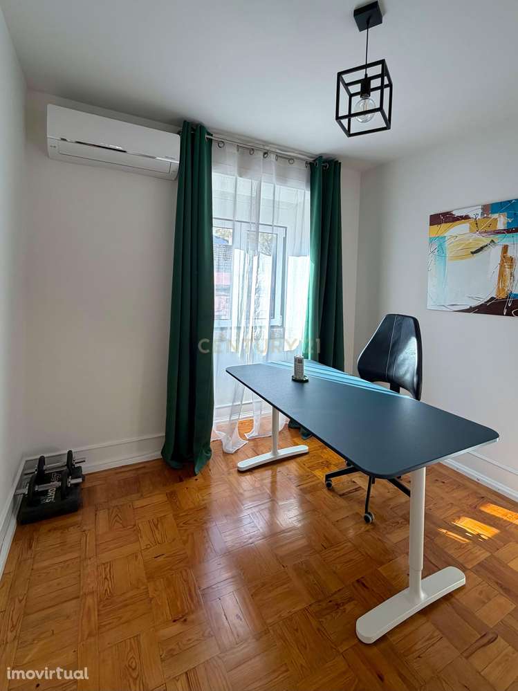 T2 remodelado e mobilado, na Ajuda – Calçada do Galvão (arrendamento) - Grande imagem: 2/29