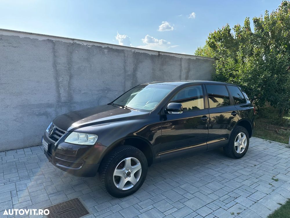 Volkswagen Touareg - 1