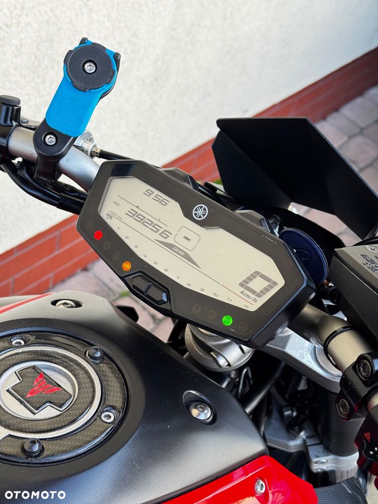 Yamaha MT - 7