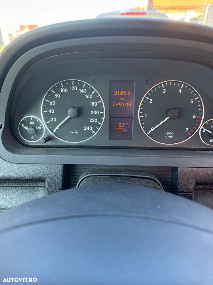 Mercedes-Benz A 170 Standard - 6