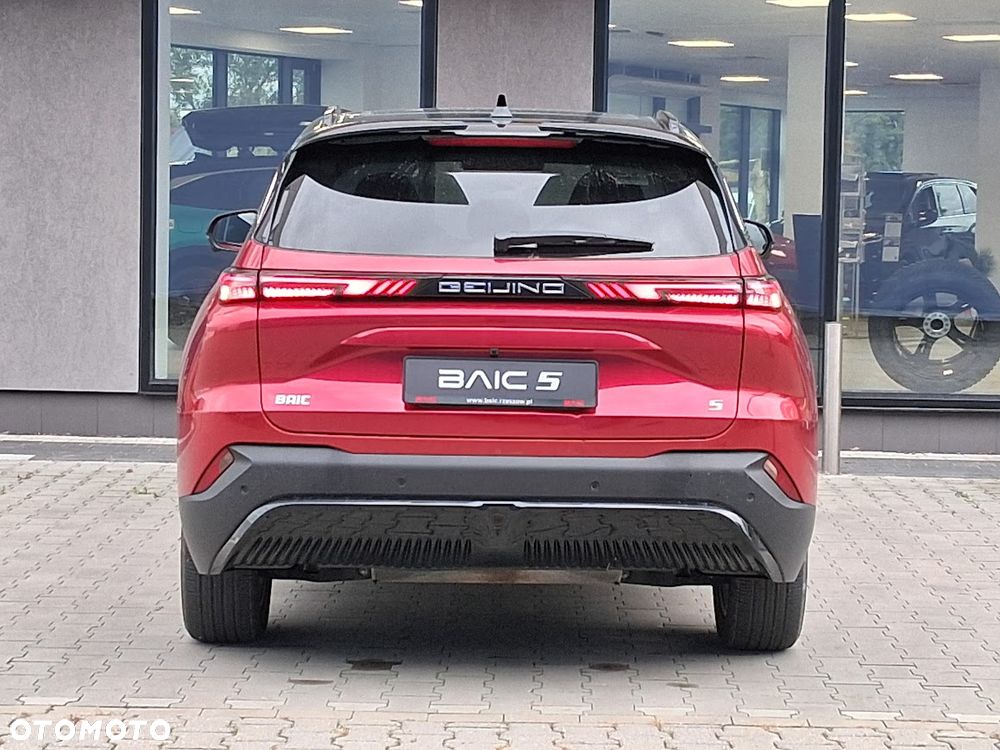 BAIC 5 - 5