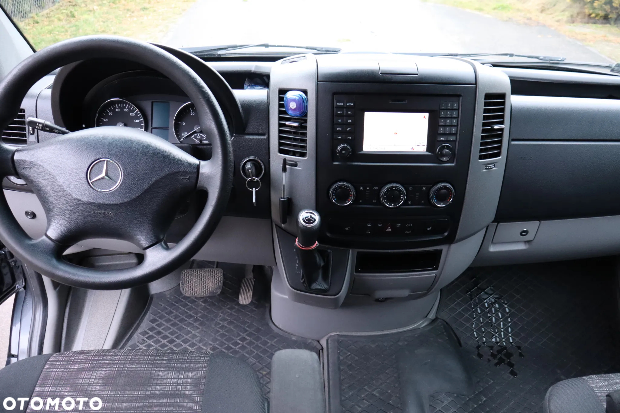 Mercedes-Benz Sprinter - 17