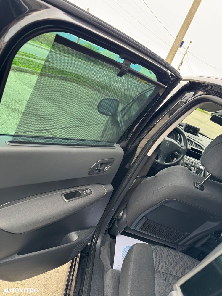 Peugeot 3008 1.6 HDI FAP BVMP6 Confort Pack - 10