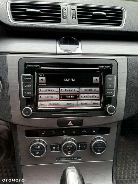 Volkswagen Passat Variant 2.0 TDI 4Mot Highline DSG - 17