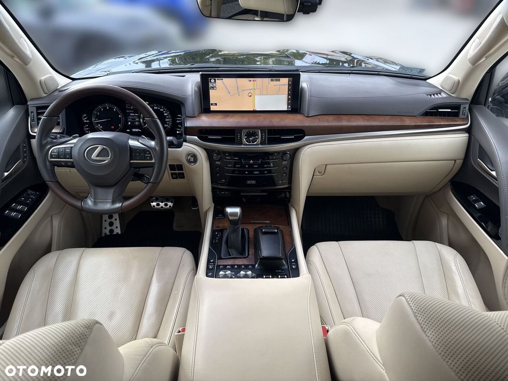 Lexus LX 570 Omotenashi - 24