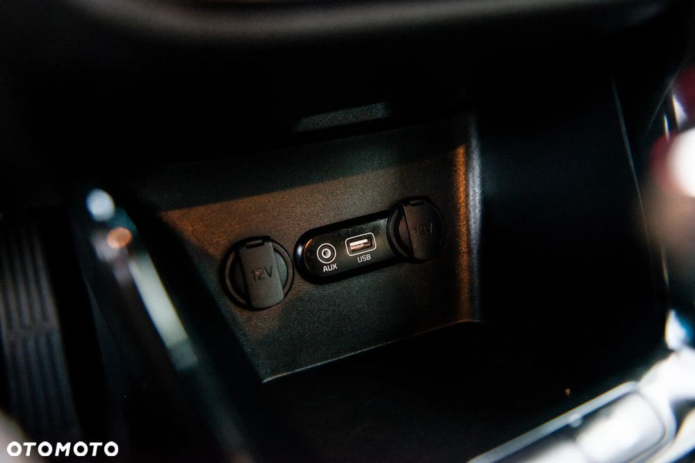 Kia Ceed 1.6 GDI DCT Vision - 24