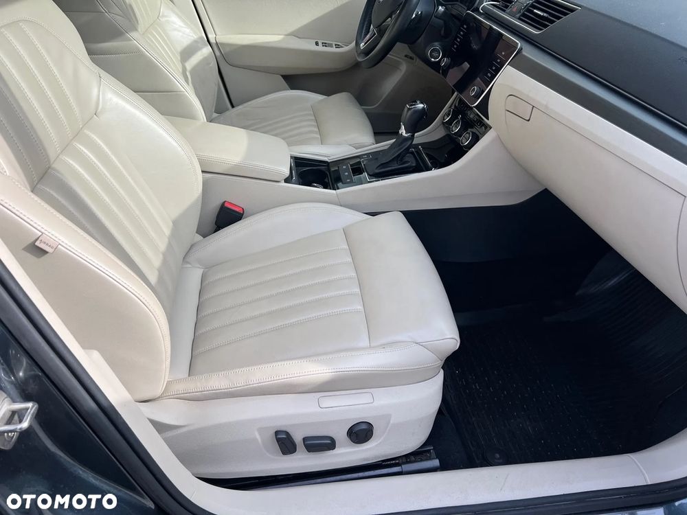 Skoda Superb 2.0 TDI DSG Premium Edition - 15
