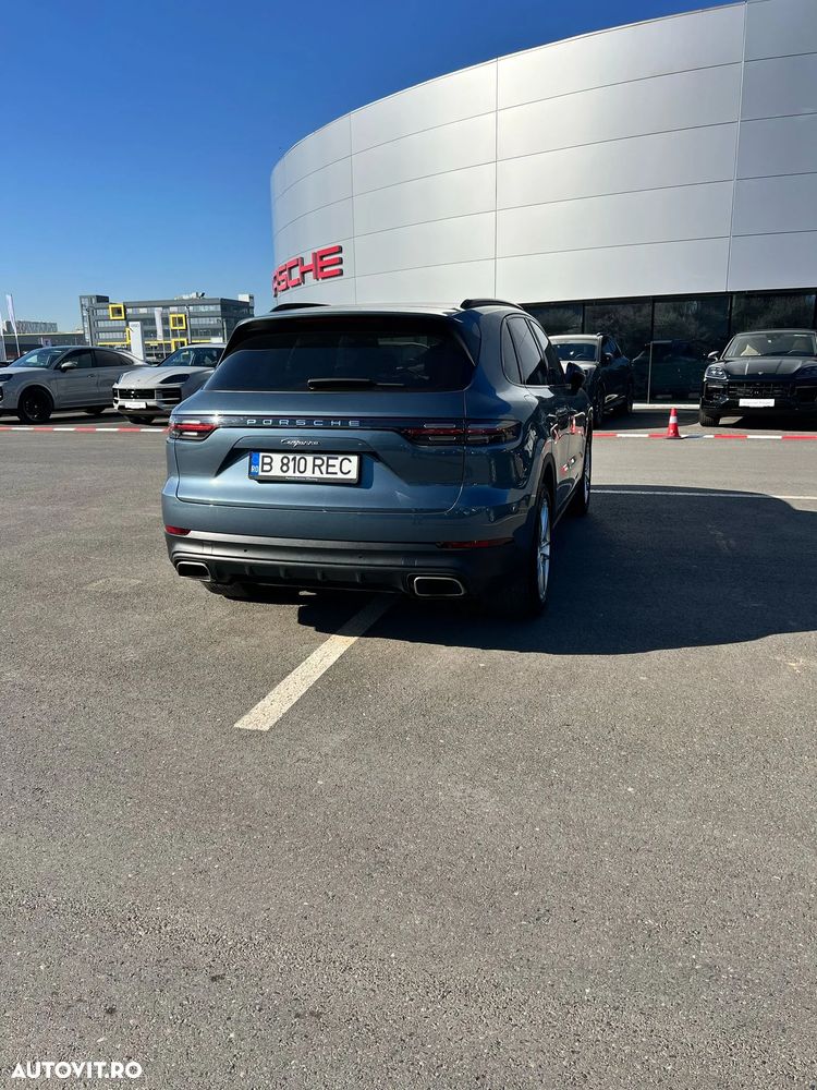 Porsche Cayenne Standard - 5