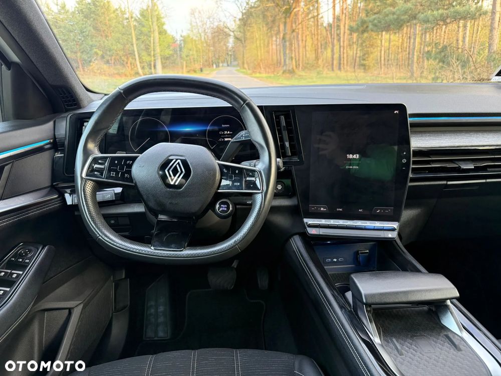 Renault Austral 1.3 TCe mHEV Iconic - 19