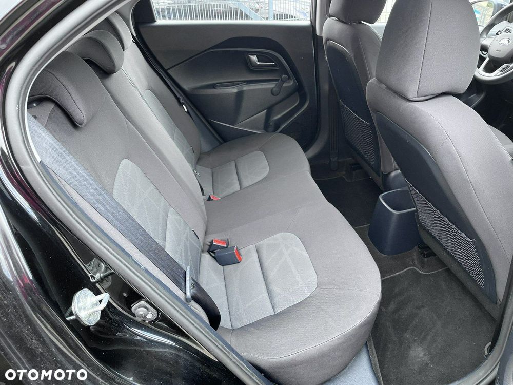 Kia Rio - 19
