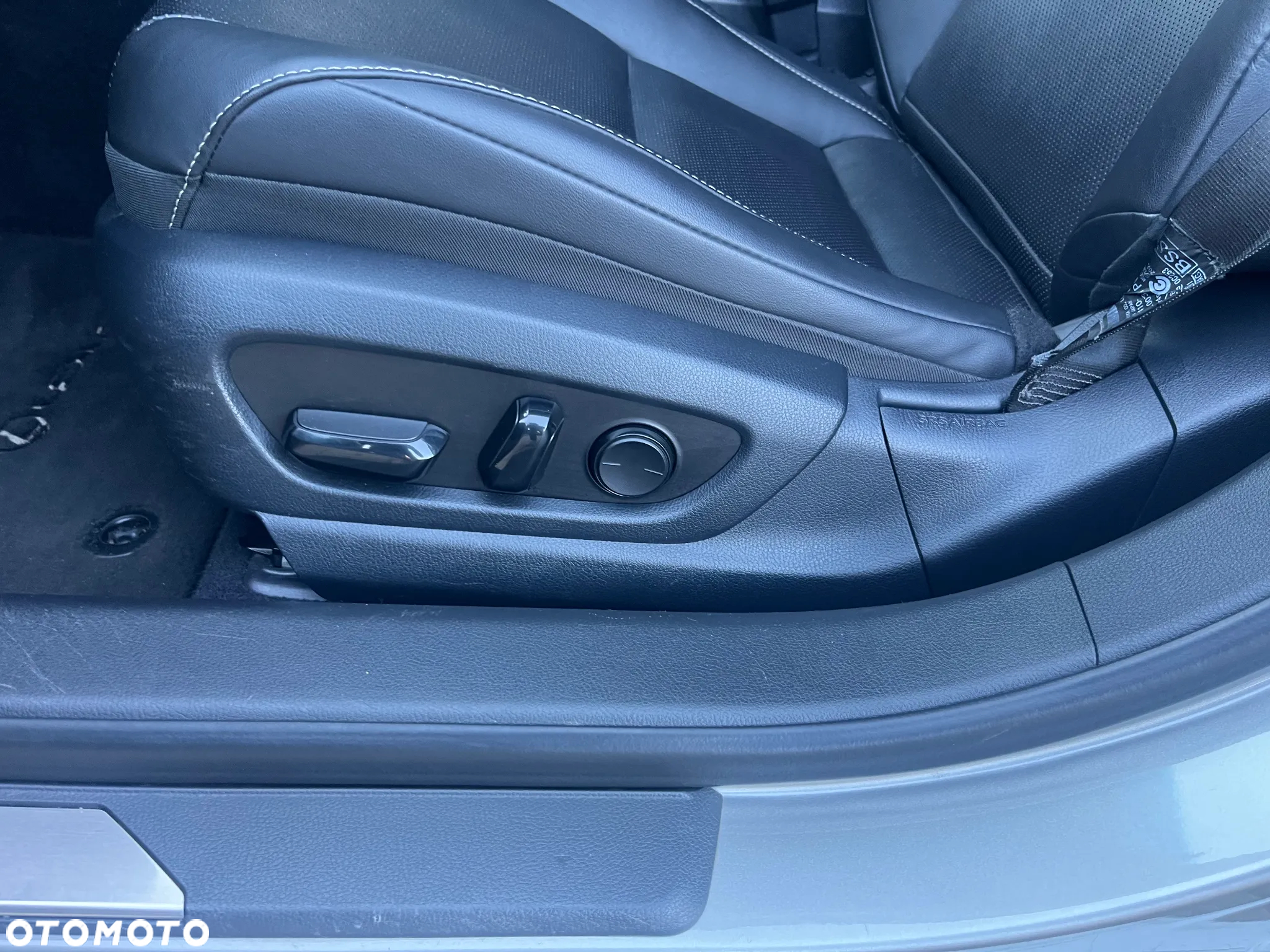 Lexus ES 300h Business Edition - 10