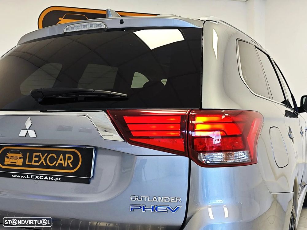 Mitsubishi Outlander - 25