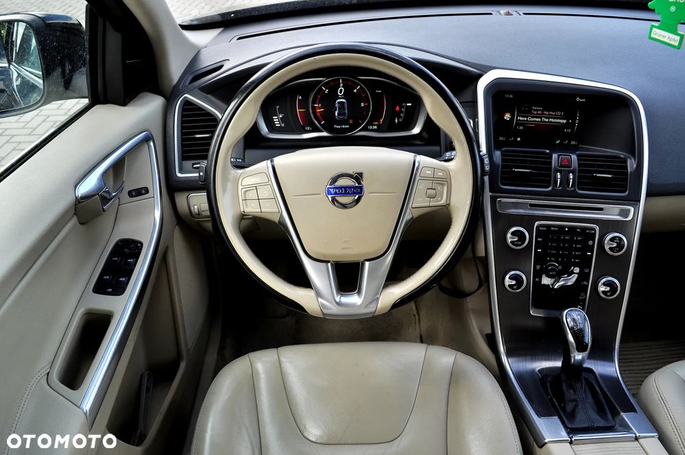 Volvo XC 60 D4 AWD Summum - 23