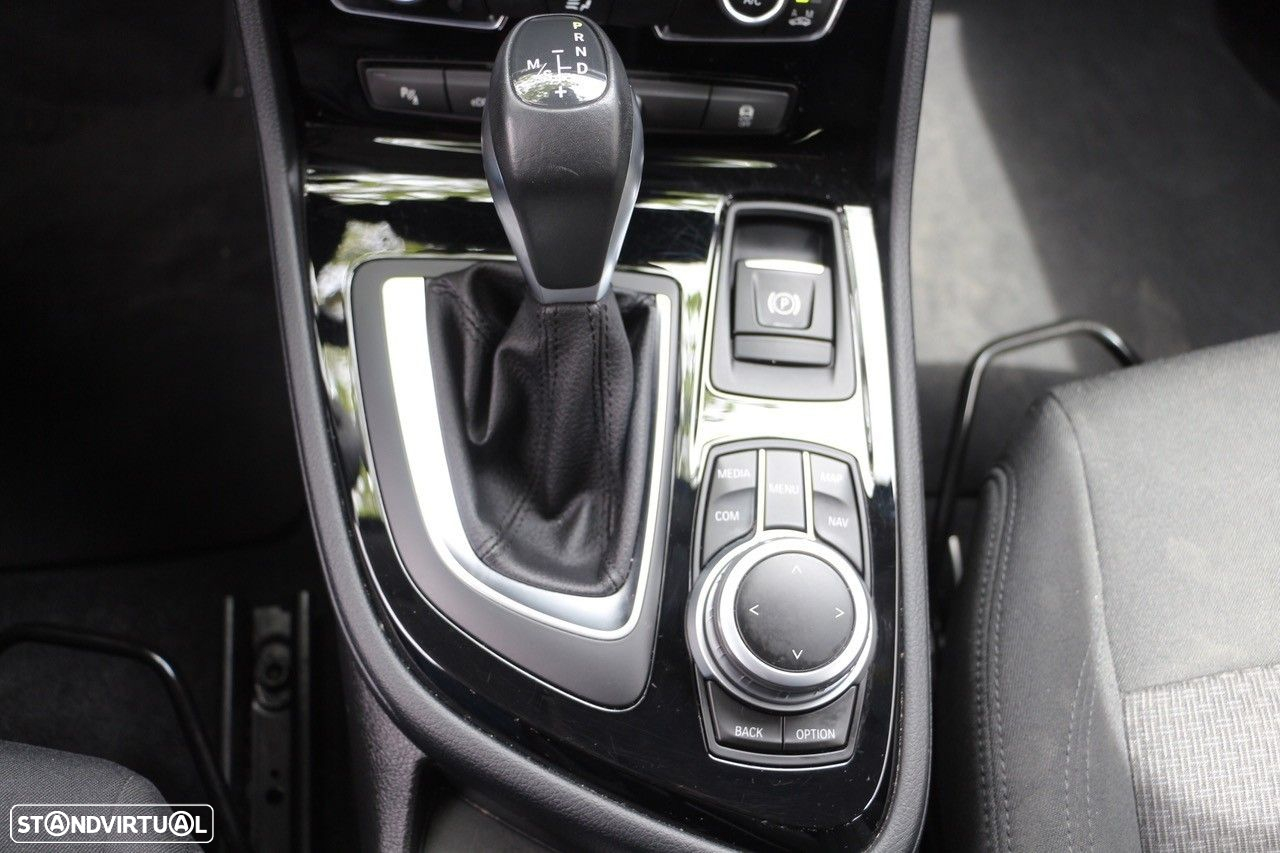 BMW 225xe Active Tourer Advantage - 24