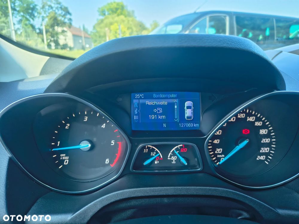 Ford Kuga 2.0 TDCi 2x4 Champions Edition - 28