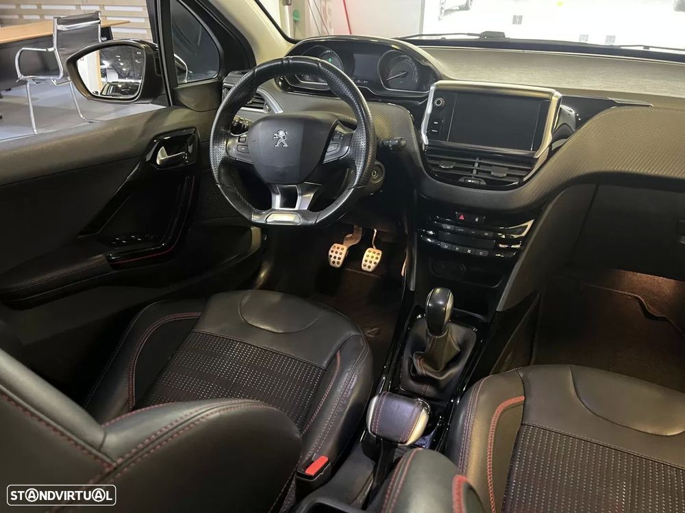 Peugeot 2008 1.2 PureTech GT Line - 10
