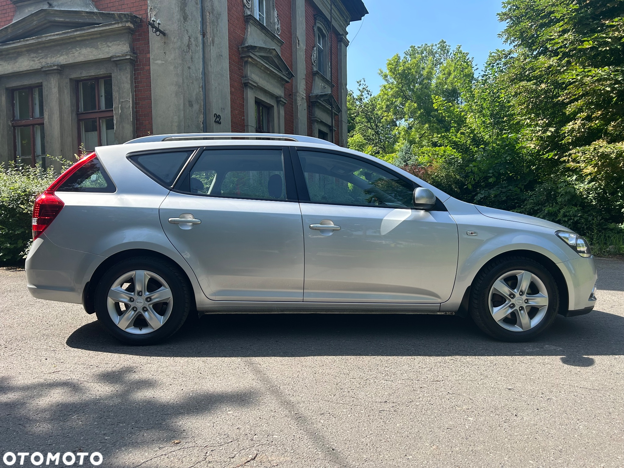 Kia Ceed 1.6 CVVT SW Dream-Team Edition - 38