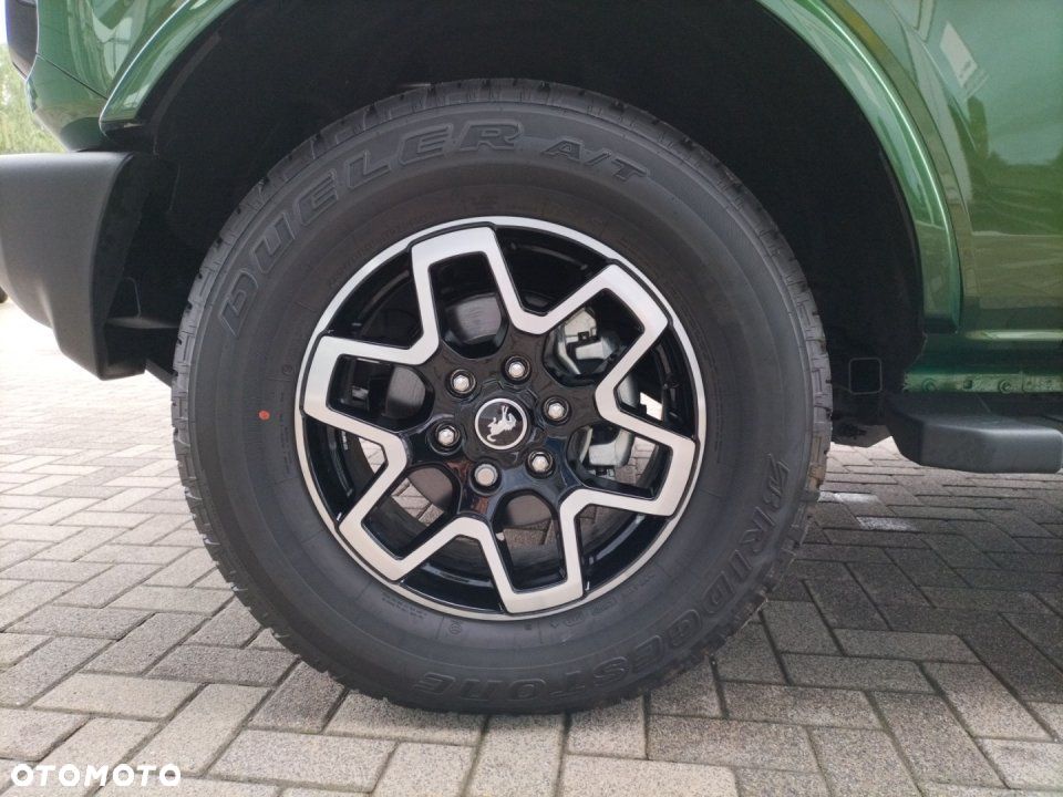 Ford Bronco - 18