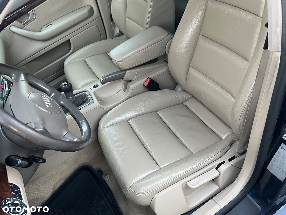 Audi A4 Limousine 2 - 23