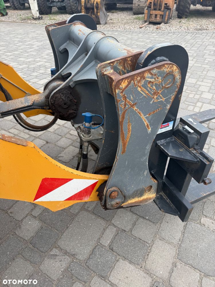 Liebherr L526 - 16