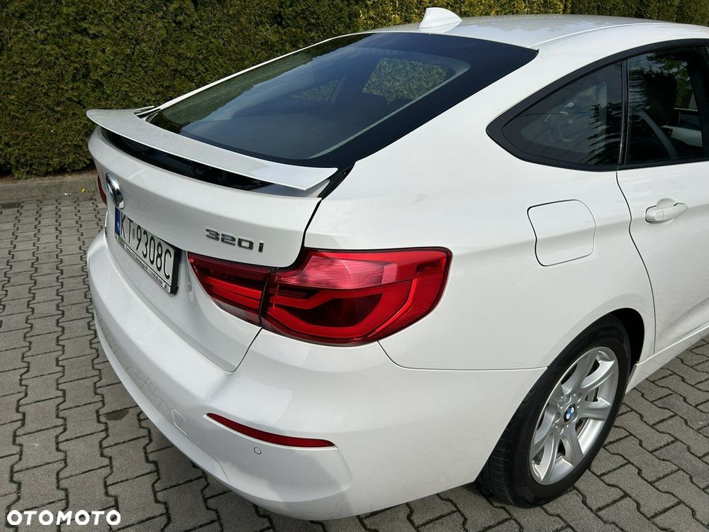BMW 3GT - 12