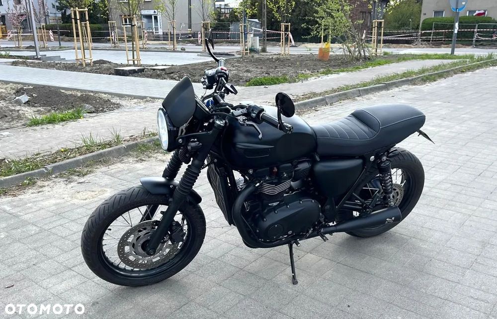 Triumph Bonneville - 6