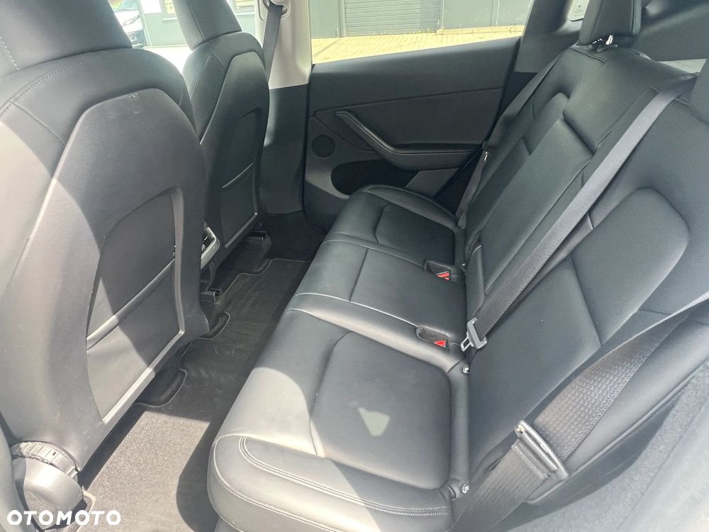 Tesla Model Y RWD - 16