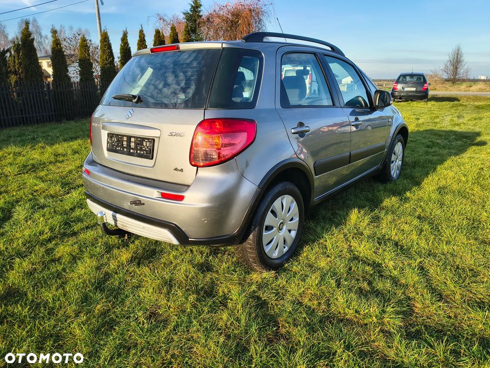 Suzuki SX4 1.9 DDiS DPF 4x4 Club - 2