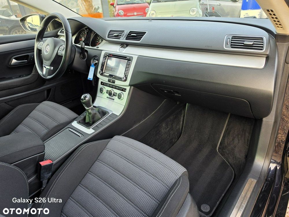 Volkswagen Passat CC - 31