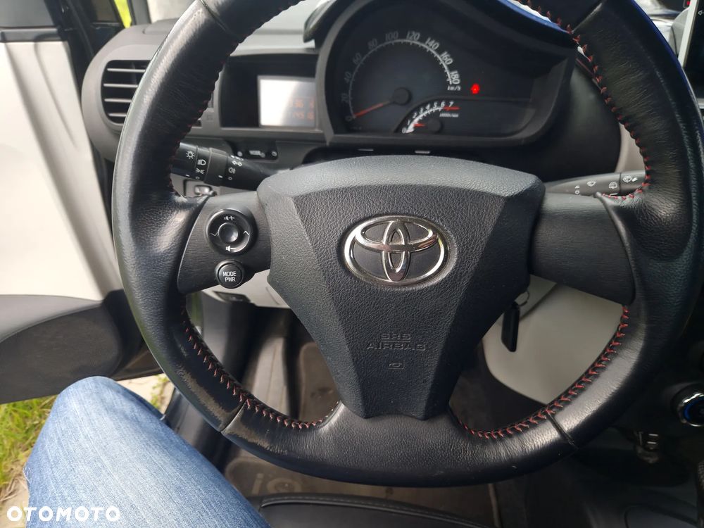 Toyota iQ 1.0 Luna CVT - 14
