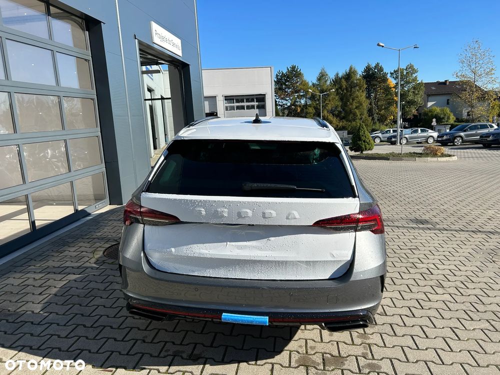 Skoda Octavia 2.0 TSI RS DSG - 8