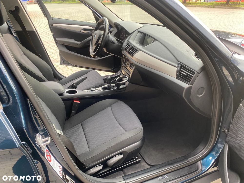 BMW X1 sDrive18d xLine - 13