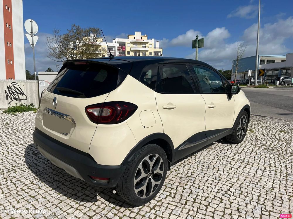 Renault Captur 1.5 dCi Exclusive EDC - 4