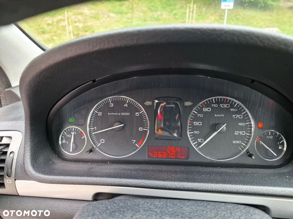 Peugeot 407 - 26