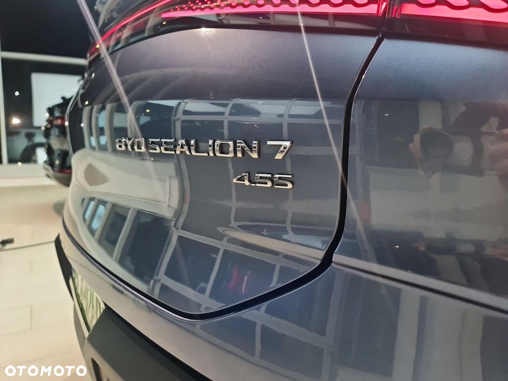 BYD Sealion 7 - 21